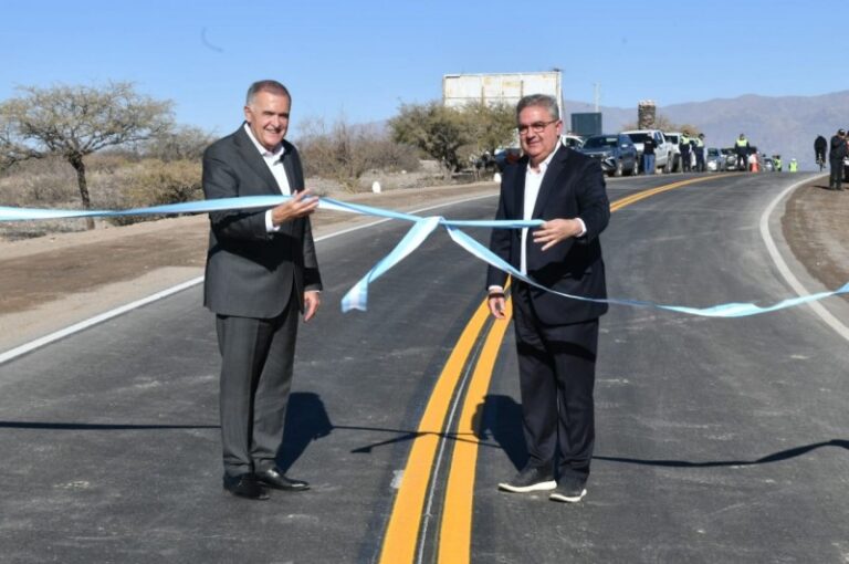 Jaldo inauguró la repavimentación de la ruta 307 entre Amaicha del Valle y Catamarca
