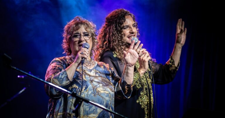 Cantoras de oficio. El show de Yamila Cafrune y La Ferni