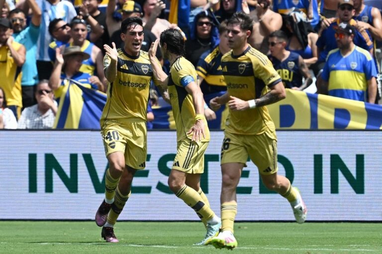 Boca le gana 1-0 a Auckland City con un gol en contra pero no es suficiente