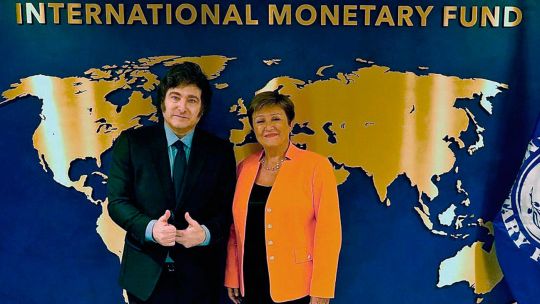 Sin definiciones sobre la revisión, el FMI estira el análisis