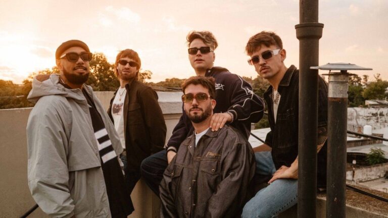 Cindy Cats anunció el lanzamiento de «Vol. 1», su primer álbum