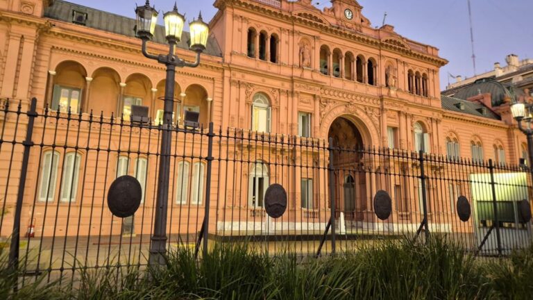 A horas de vencer el plazo, el Gobierno ratifica que vetará los ATN, emergencia en el Garrahan y financiamiento universitario