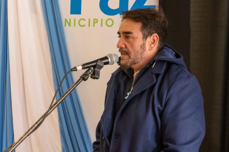 El intendente de La Paz manifestó su preocupación por la alumna armada y atrincherada en la escuela