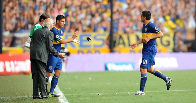 La historia detrás de la foto: el día que Riquelme le dio la cinta de capitán y Paredes no se la quedó