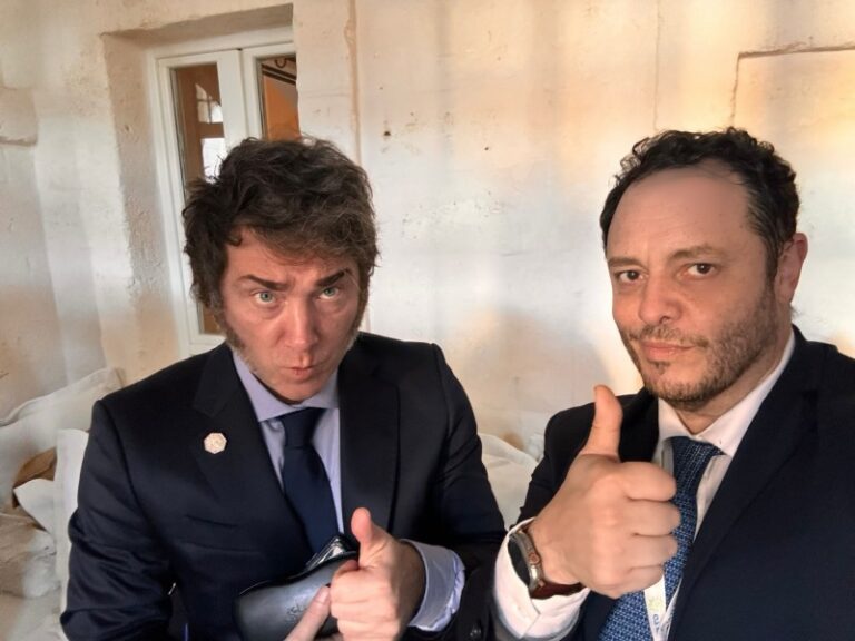 Reidel dijo que pagó la deuda de 800 millones con un «fideicomiso» y se enterró más