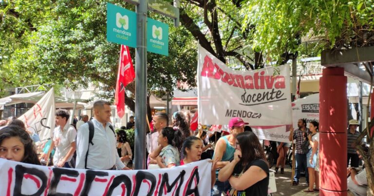 Mendoza. Ni paro ni marcha contra la reforma laboral