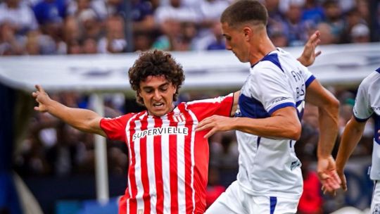 Gimnasia y Estudiantes igualaron sin goles en un clásico platense para el olvido