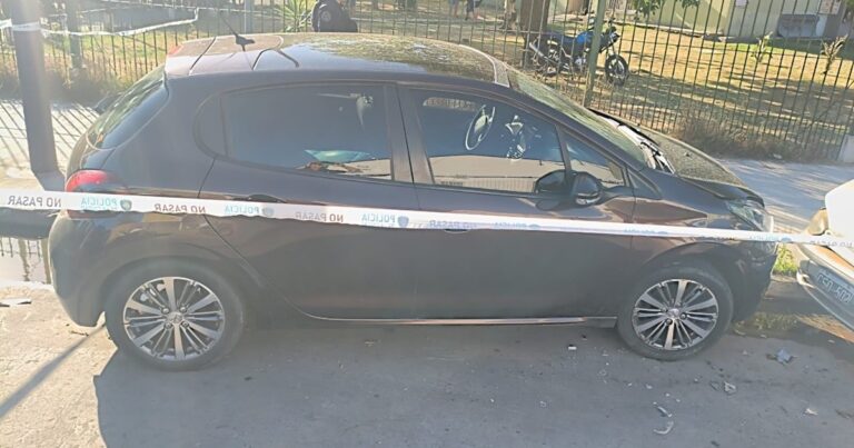 Iban en un auto robado, eludieron un control y los detuvieron tras una persecución en el sur de la Ciudad