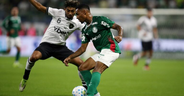 Video: Medina, tremendo patadón y roja ante Palmeiras